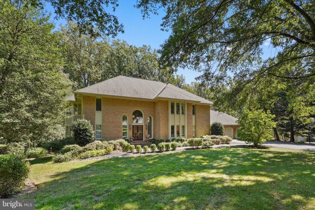 Photo of 8805 Mary Mead Court, POTOMAC, MD 20854 (MLS # MDMC2196292)