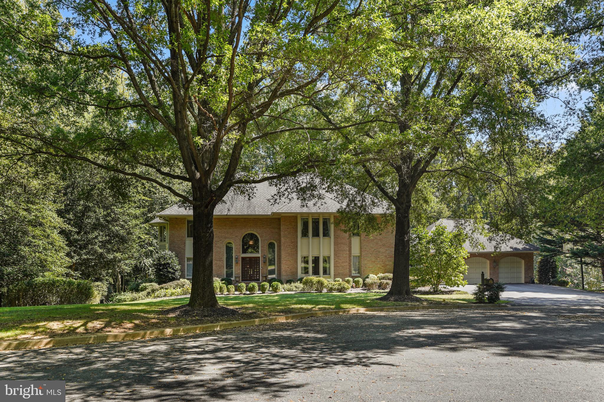 8805 MARY MEAD COURT