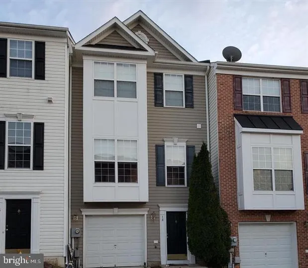 14 Hokes Run, Inwood, WV 25428