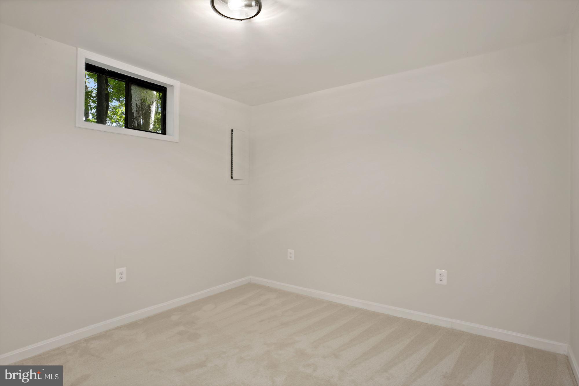 SPRING LAKE WOODS - Residential