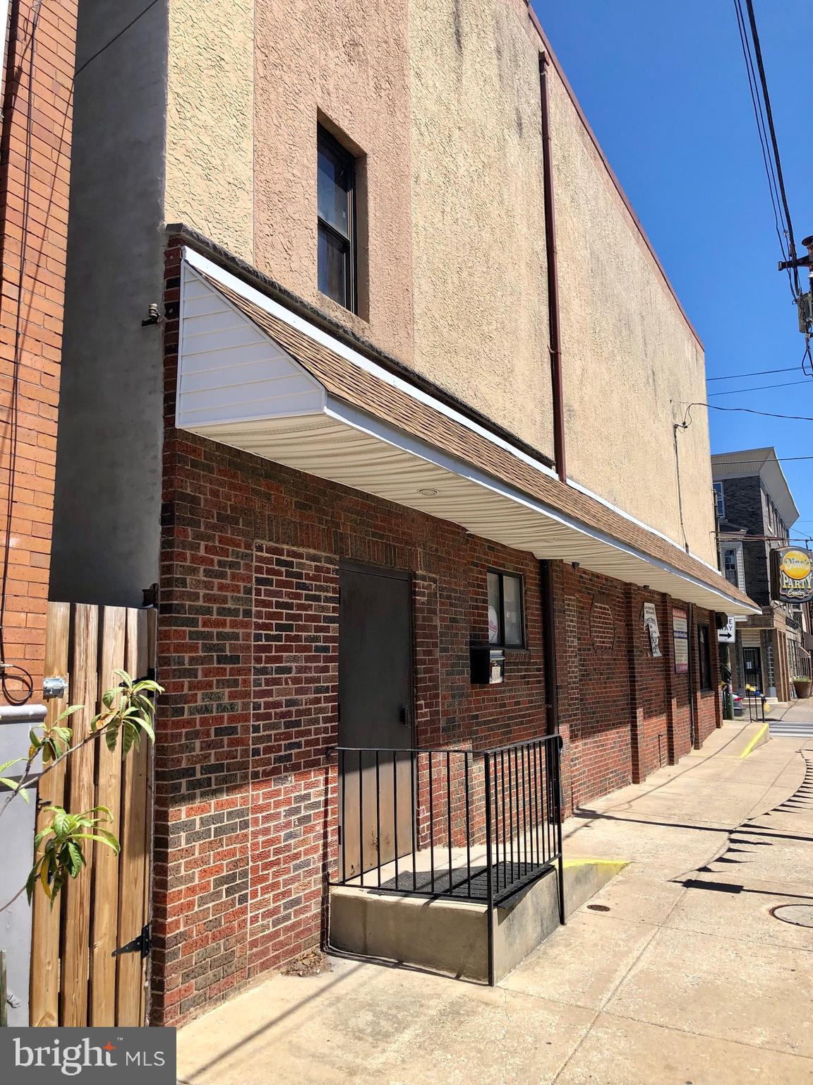 ITALIAN MARKET - Residential Income