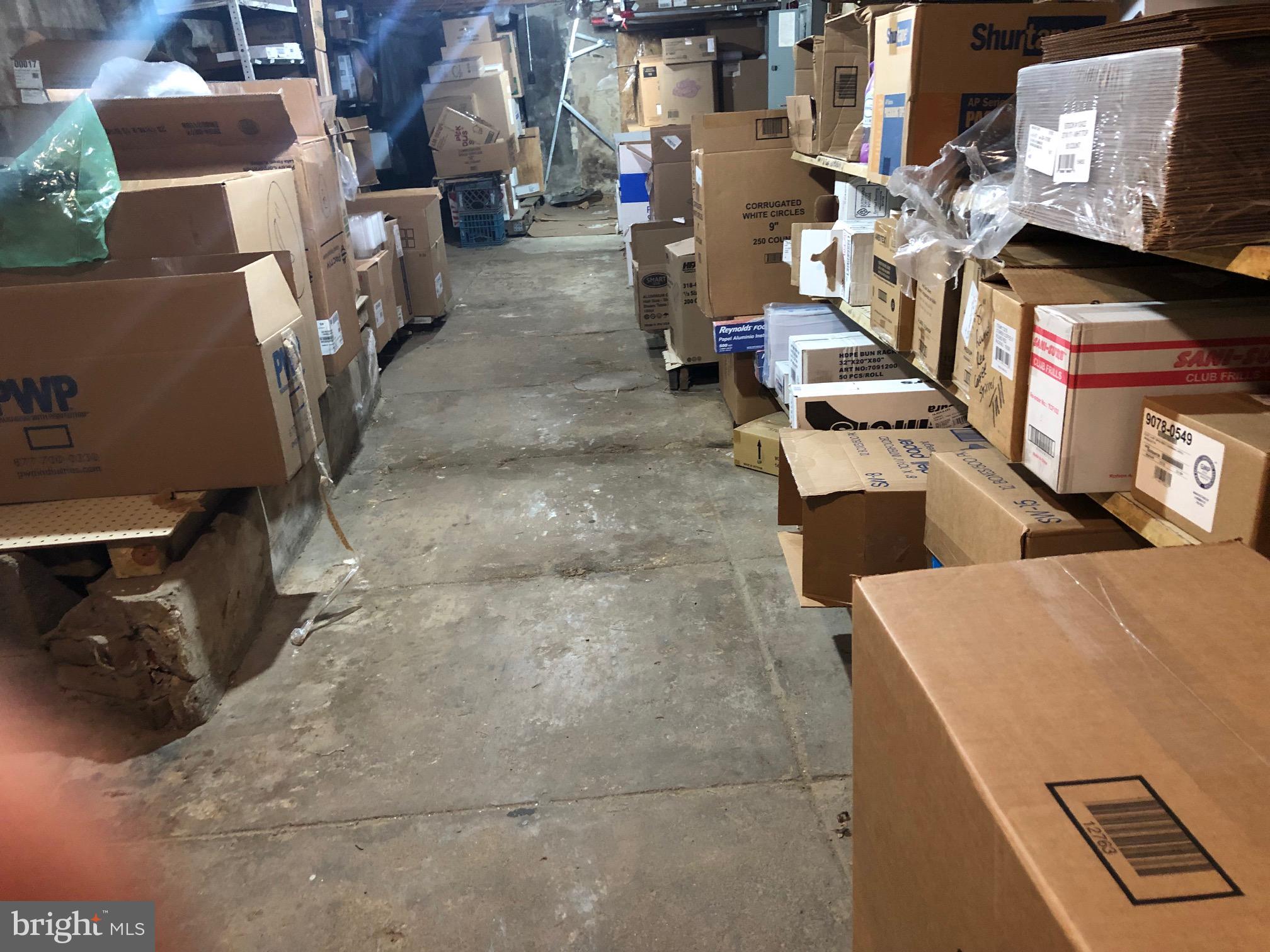 ITALIAN MARKET - Residential Income