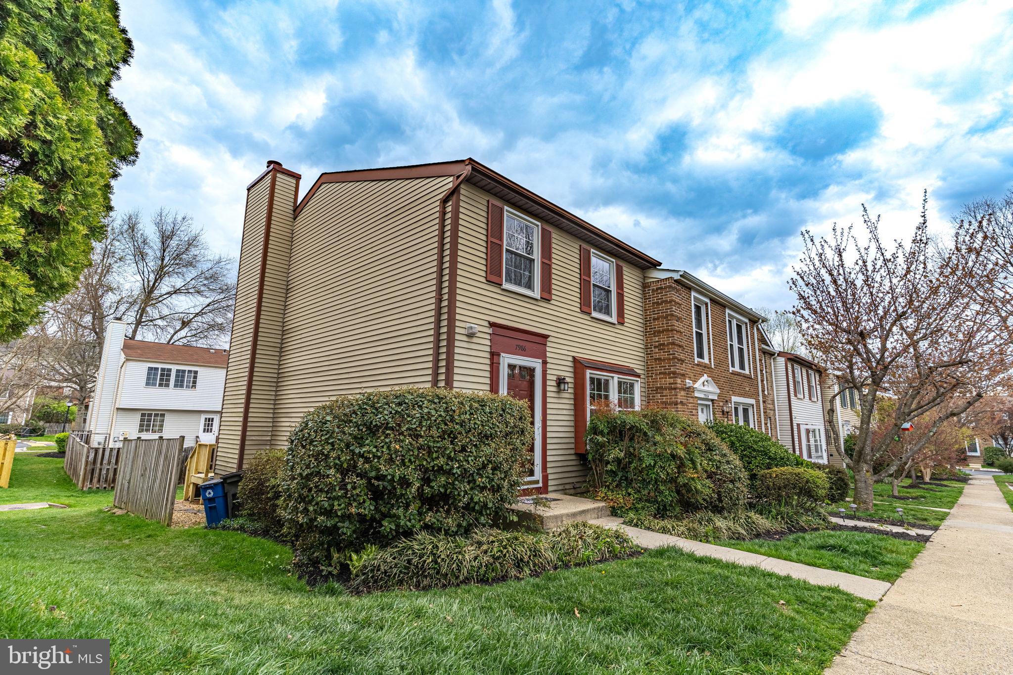 COURTS OF TYSONS - Residential