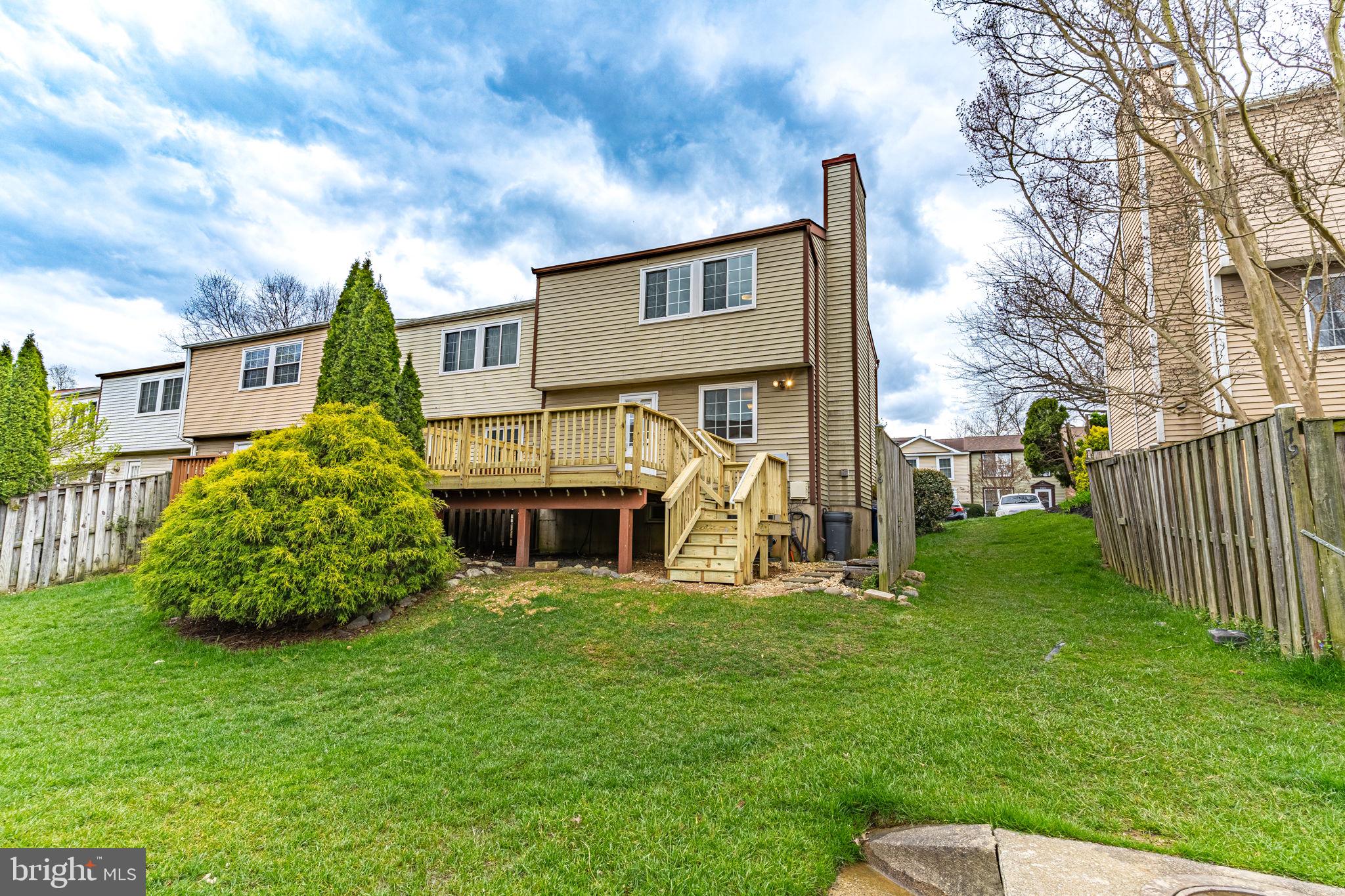 COURTS OF TYSONS - Residential