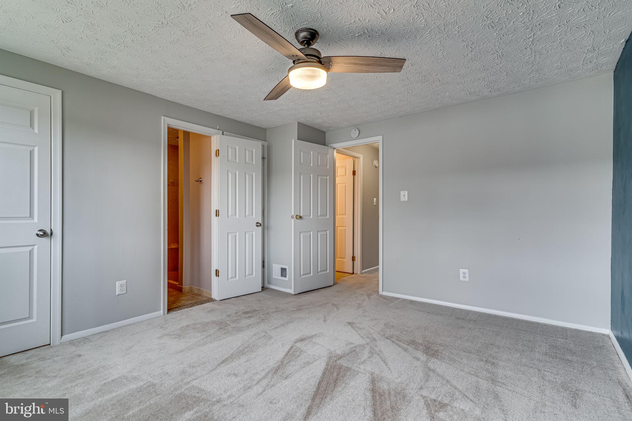 COURTS OF TYSONS - Residential