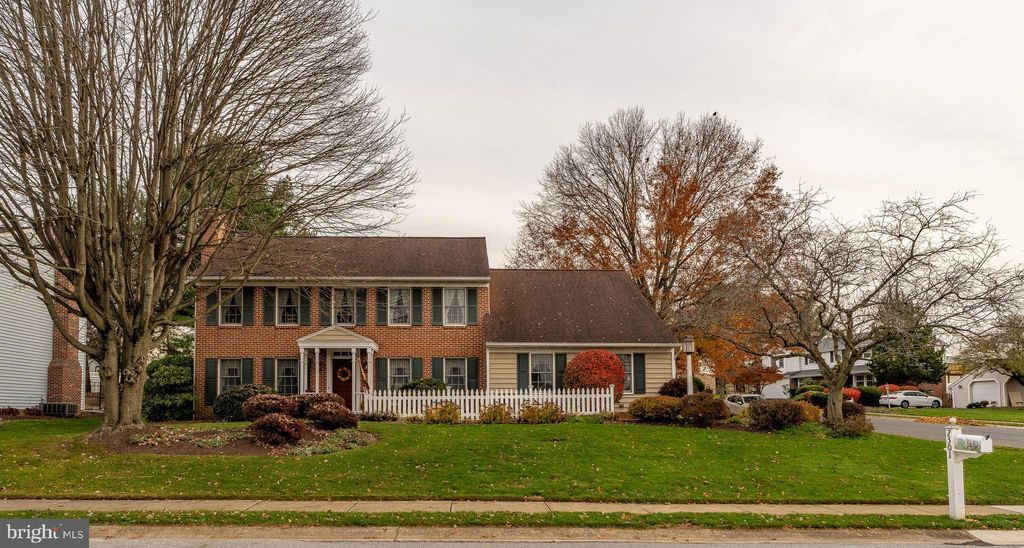 Photo of 2301 Henbird Lane, Lancaster, PA 17601 (MLS # PALA2043986)