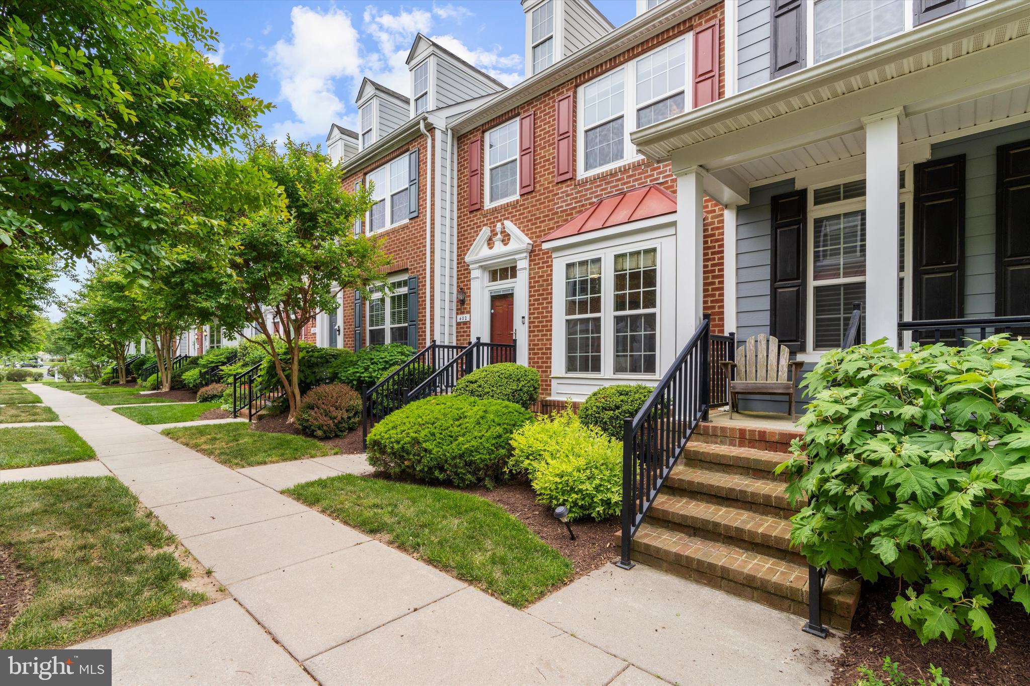 300 DIXON STREET 402