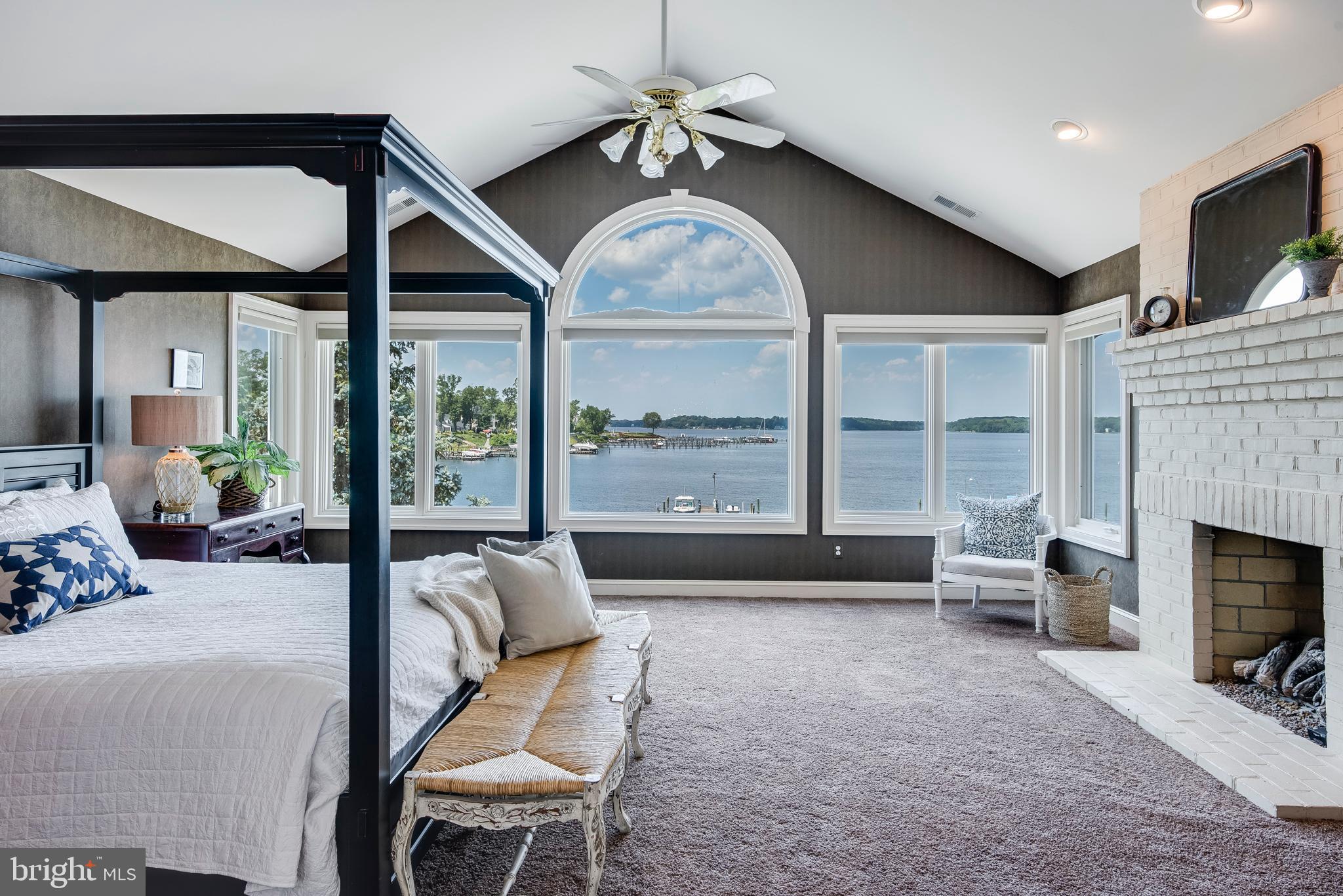 ULMSTEAD POINT - Residential