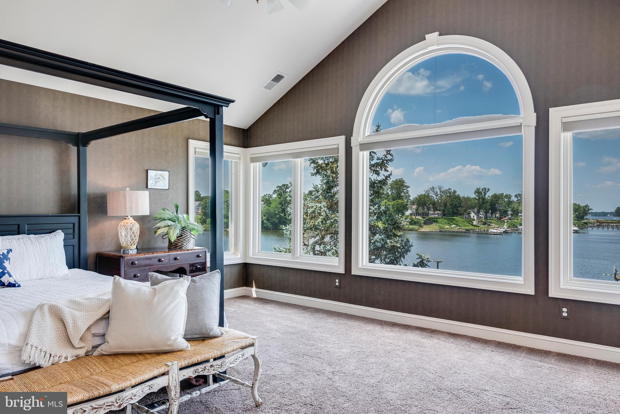 ULMSTEAD POINT - Residential