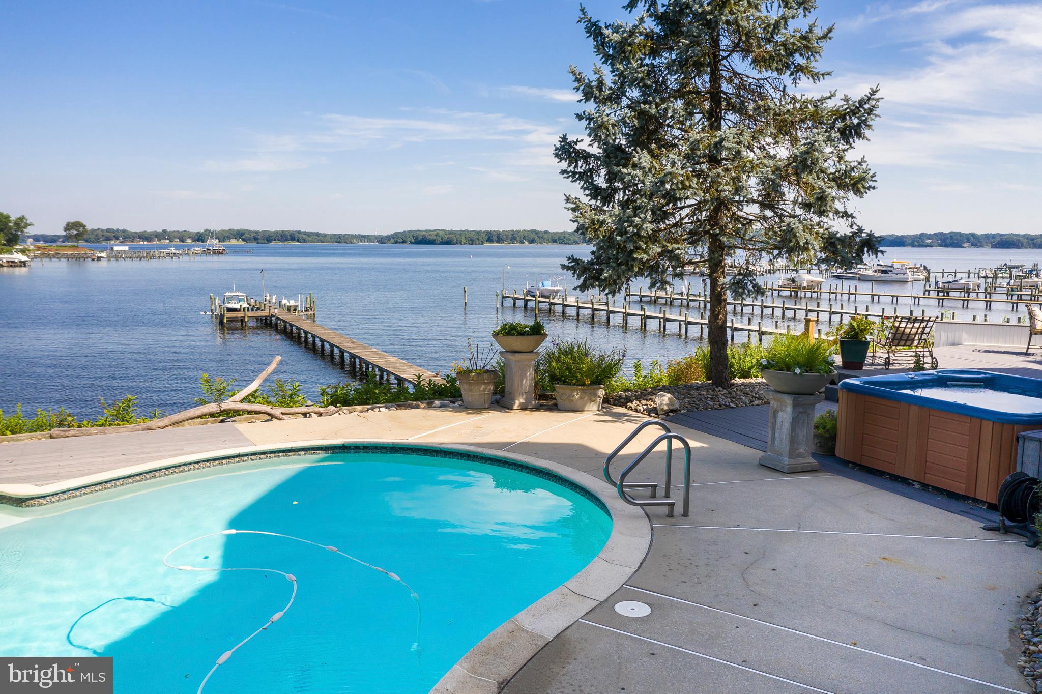 ULMSTEAD POINT - Residential