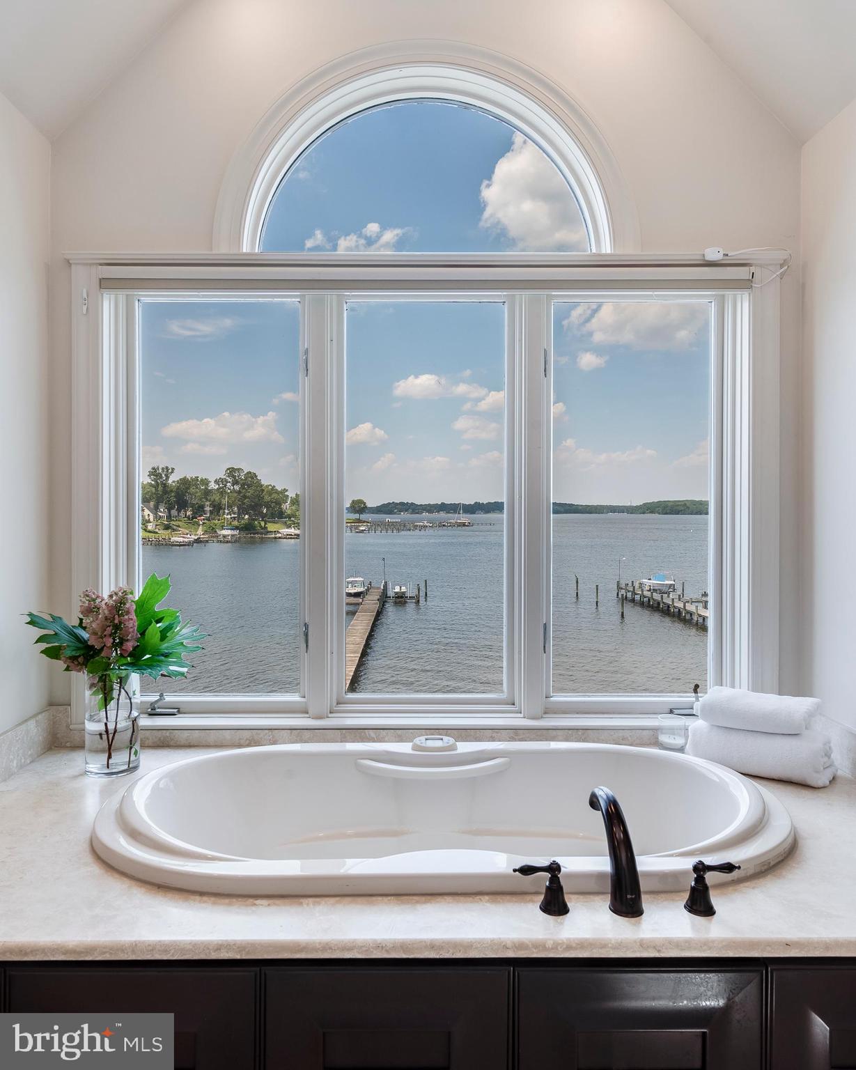 ULMSTEAD POINT - Residential