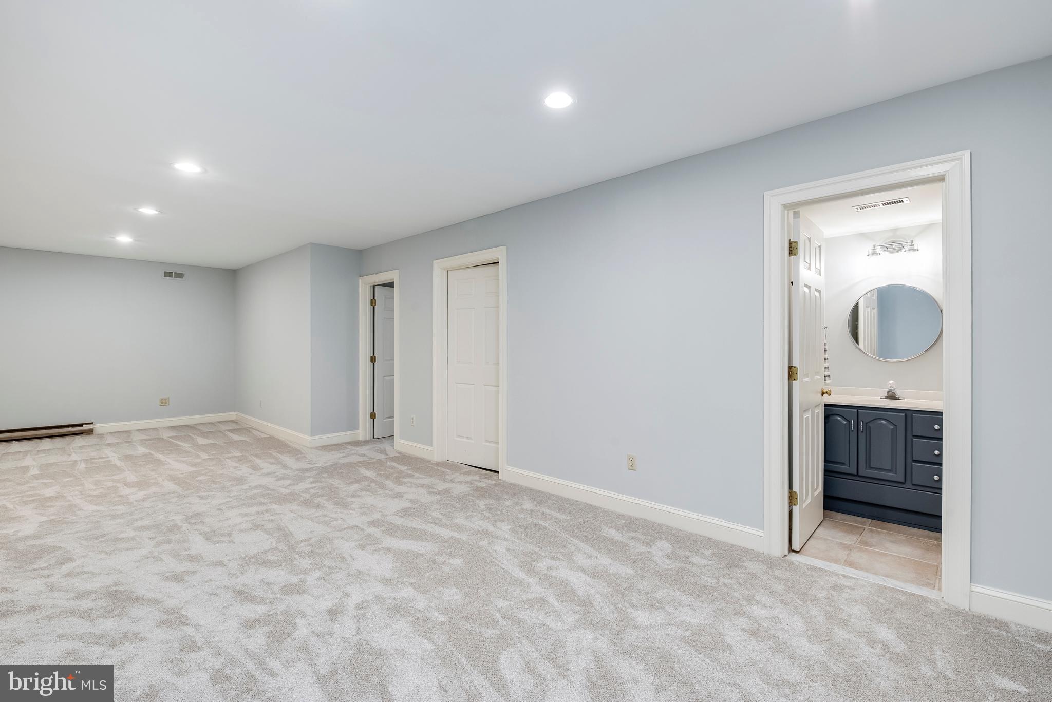 ULMSTEAD POINT - Residential