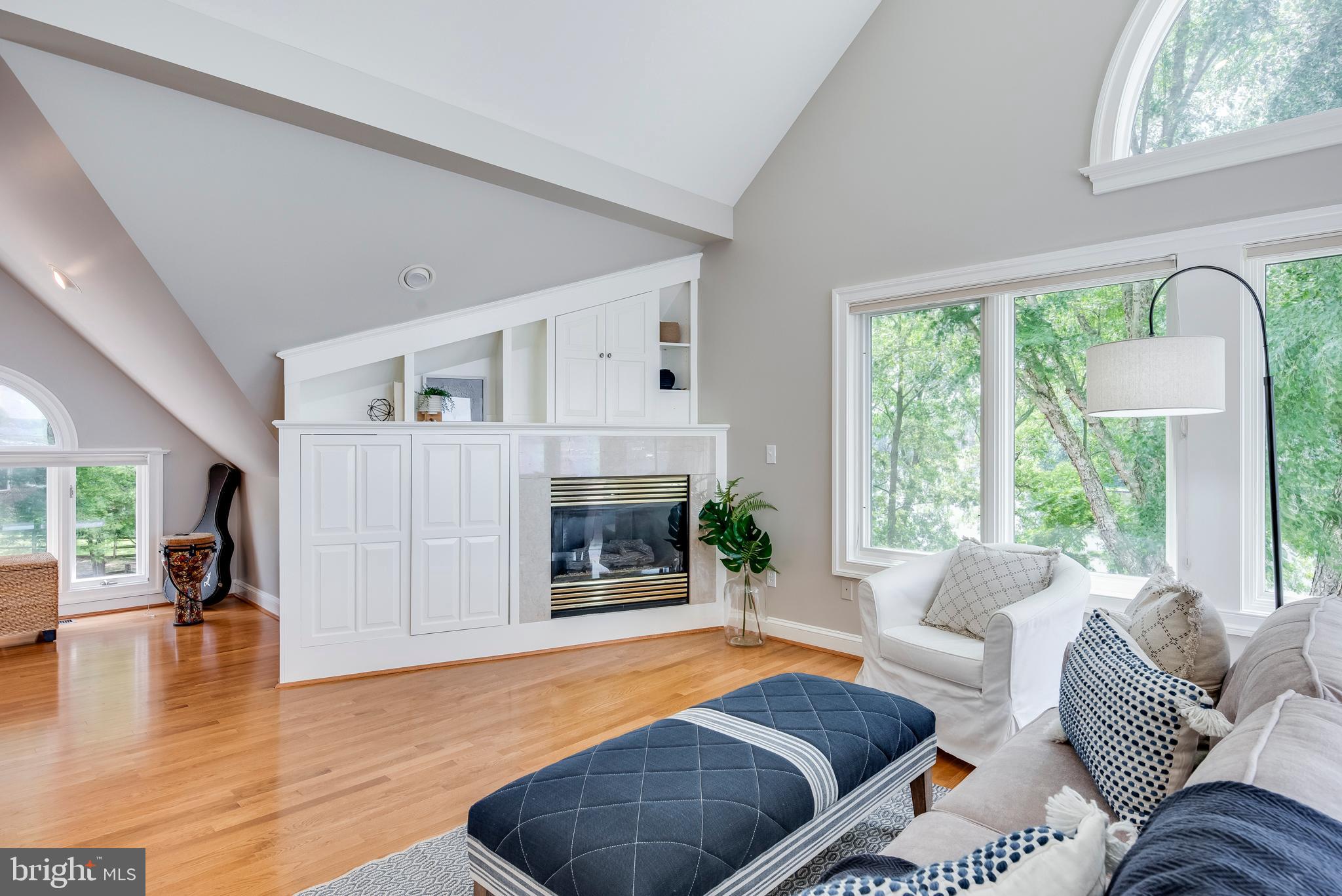 ULMSTEAD POINT - Residential