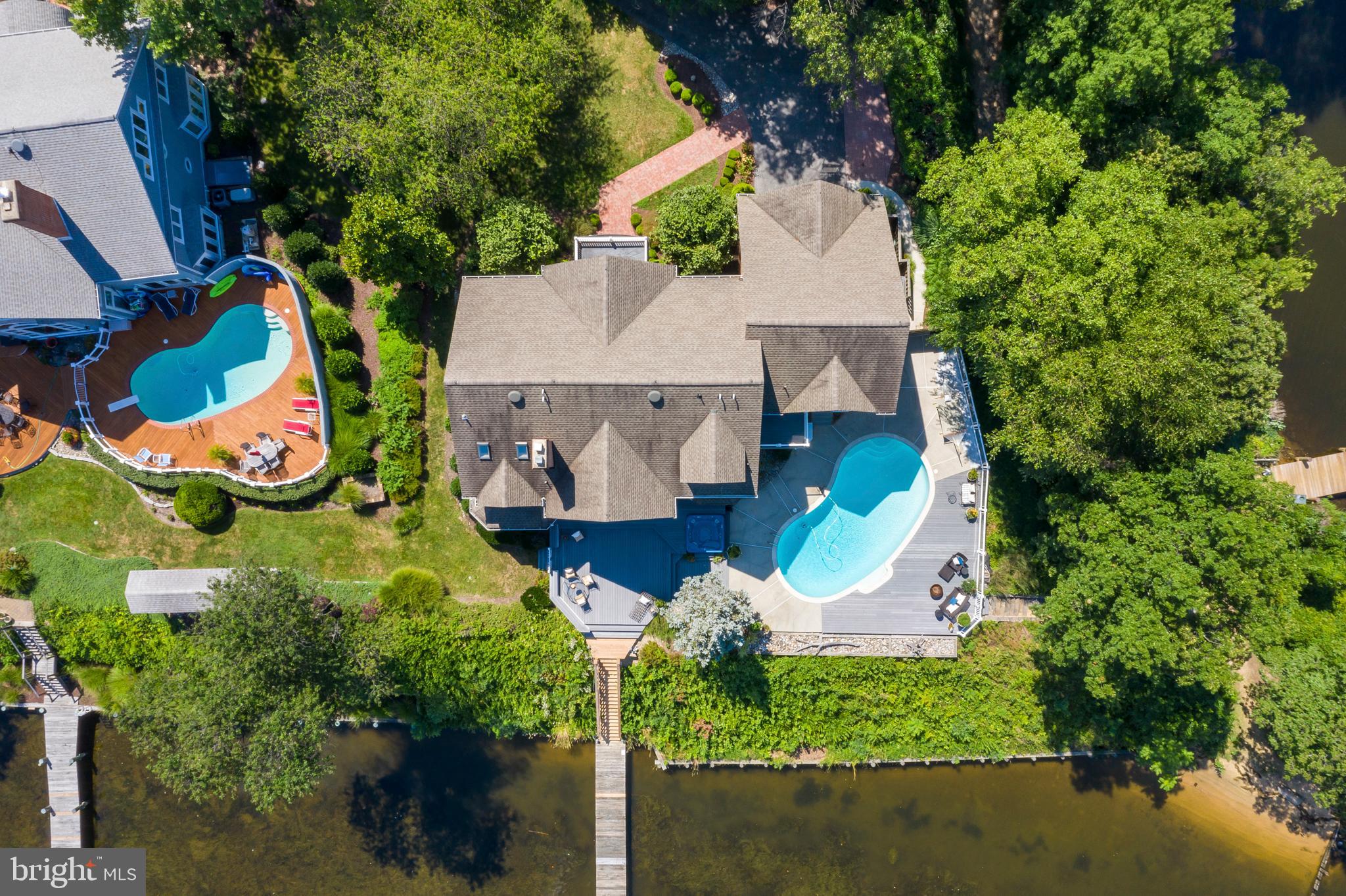 ULMSTEAD POINT - Residential