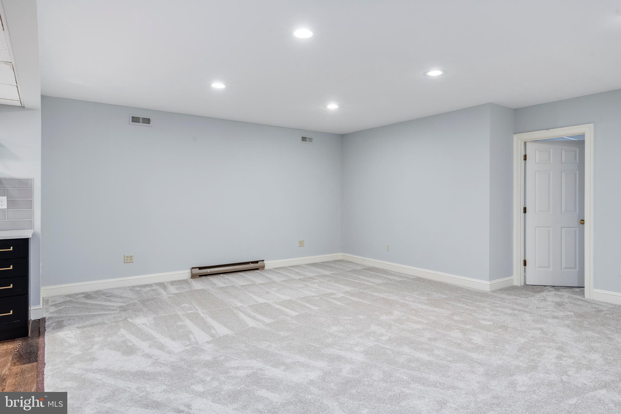 ULMSTEAD POINT - Residential