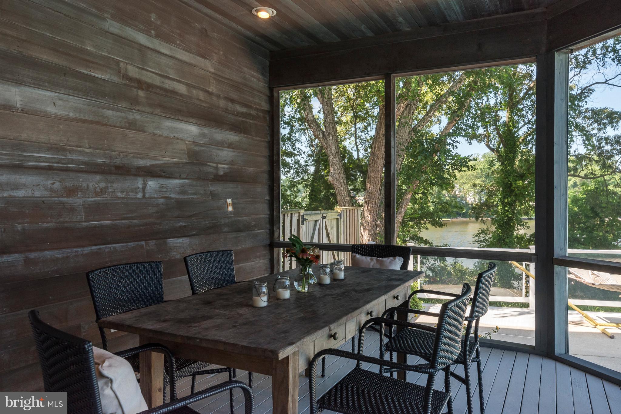 ULMSTEAD POINT - Residential