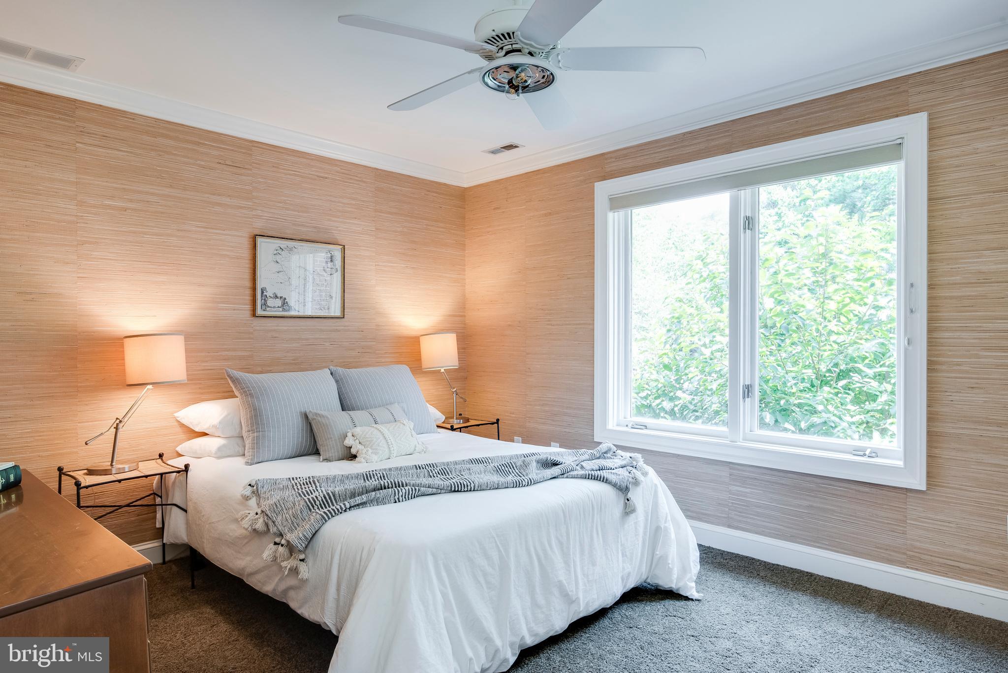 ULMSTEAD POINT - Residential