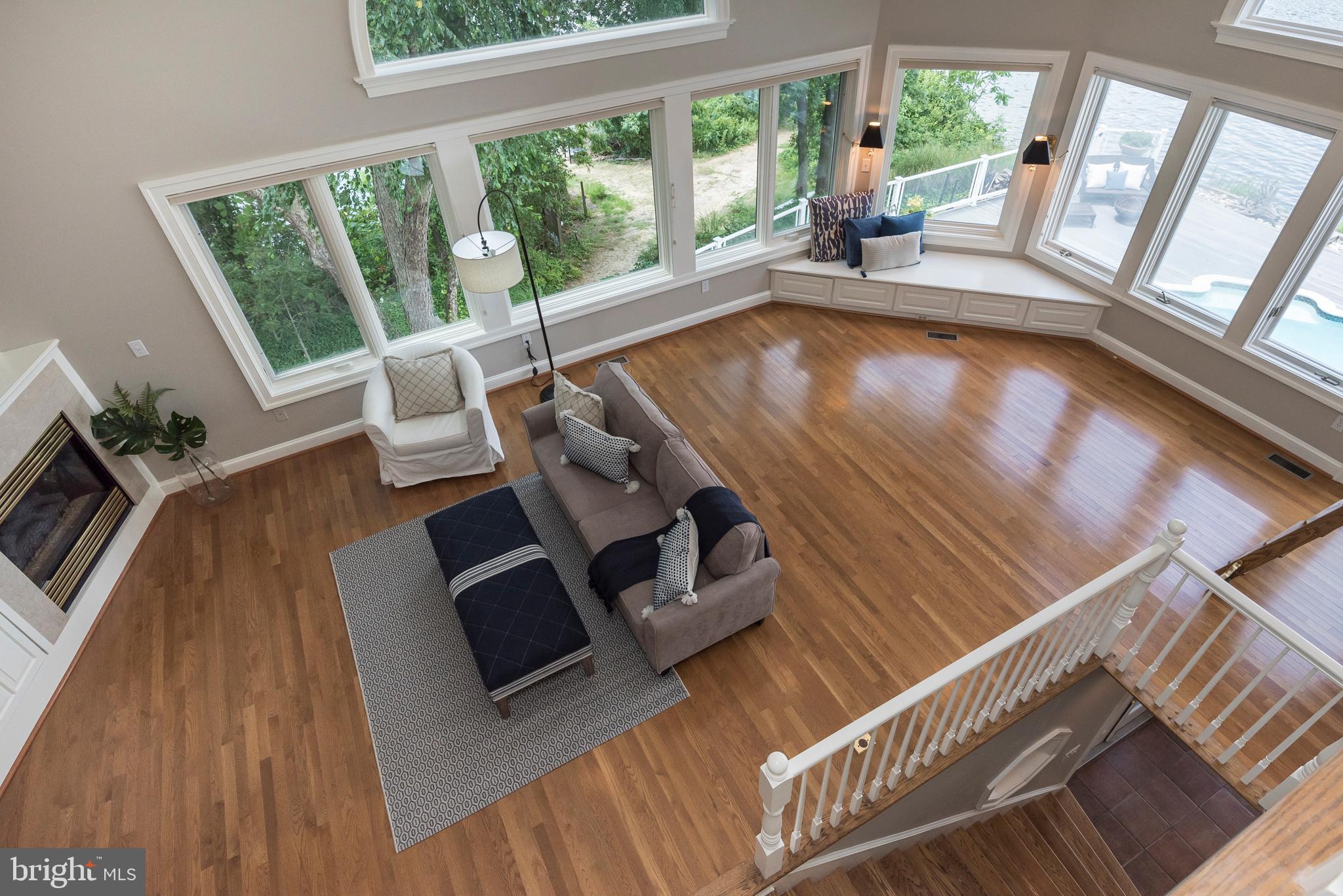 ULMSTEAD POINT - Residential