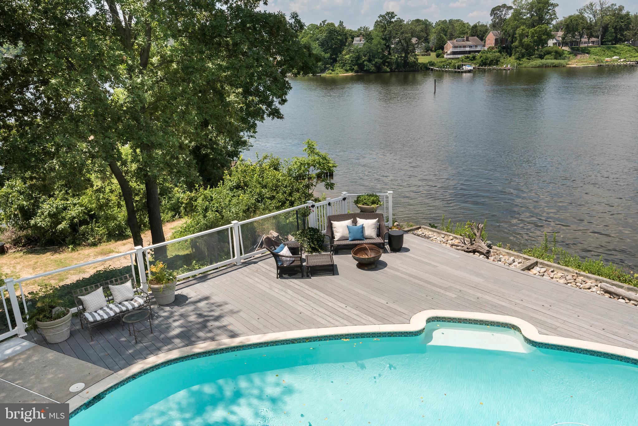 ULMSTEAD POINT - Residential