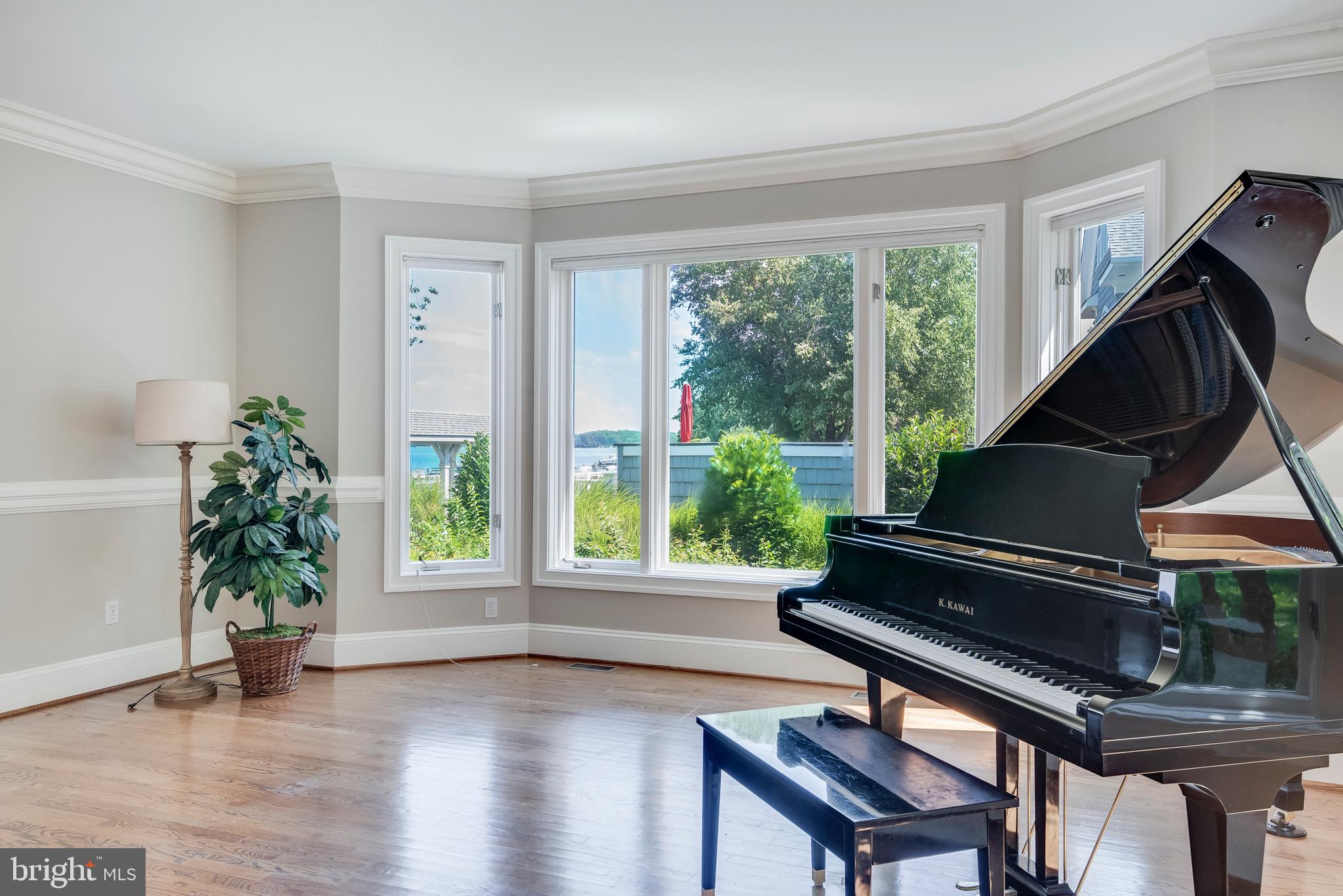 ULMSTEAD POINT - Residential