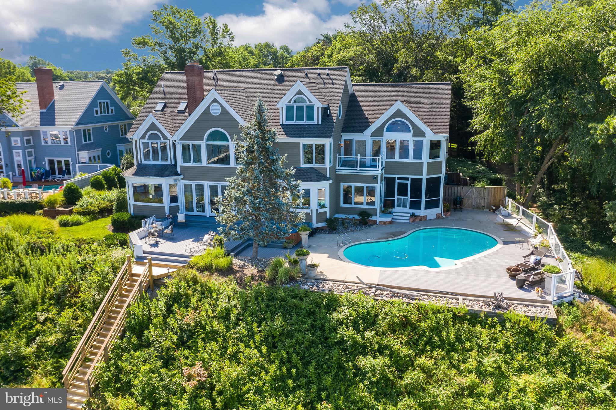 ULMSTEAD POINT - Residential