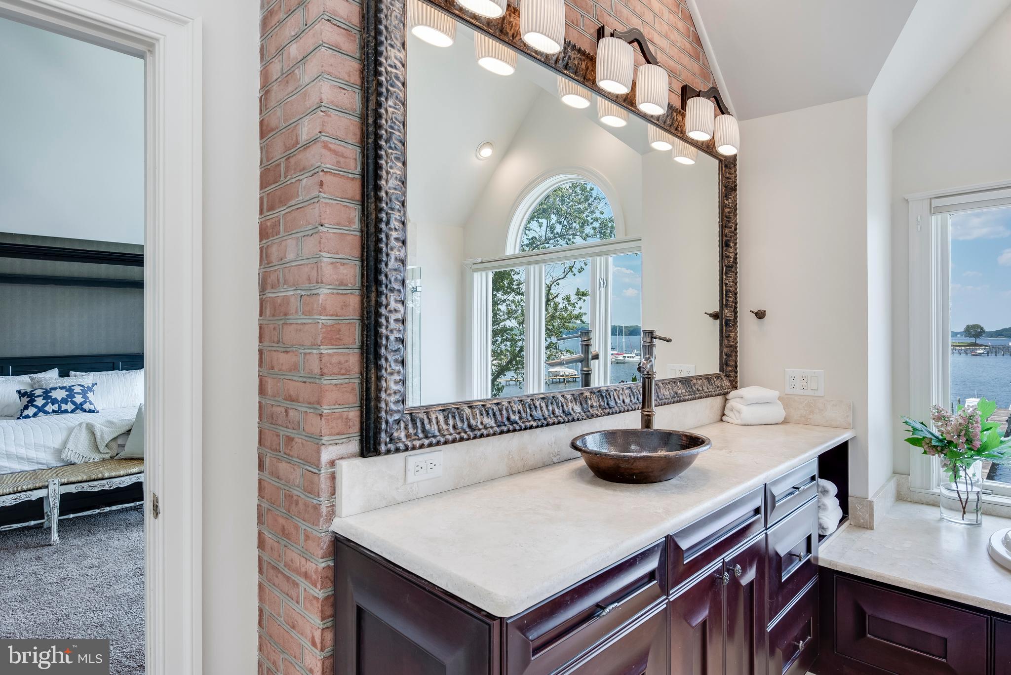 ULMSTEAD POINT - Residential