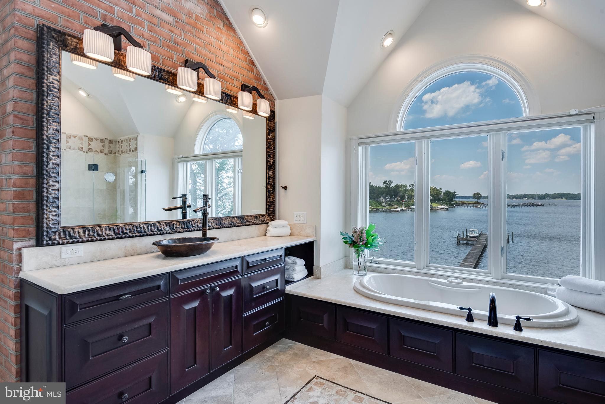 ULMSTEAD POINT - Residential