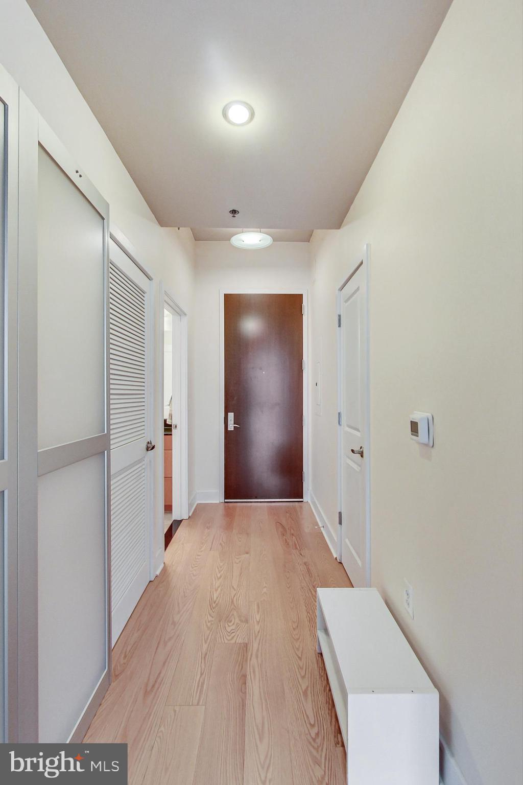 CARLYLE - Residential Lease