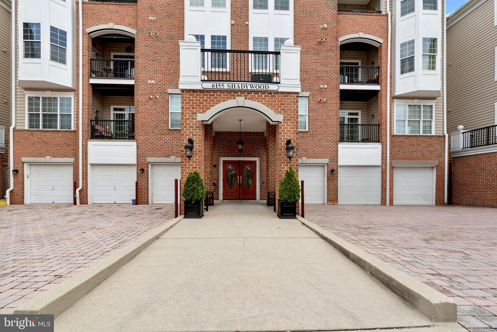 GATHERINGS AT LYNDWOOD - Residential