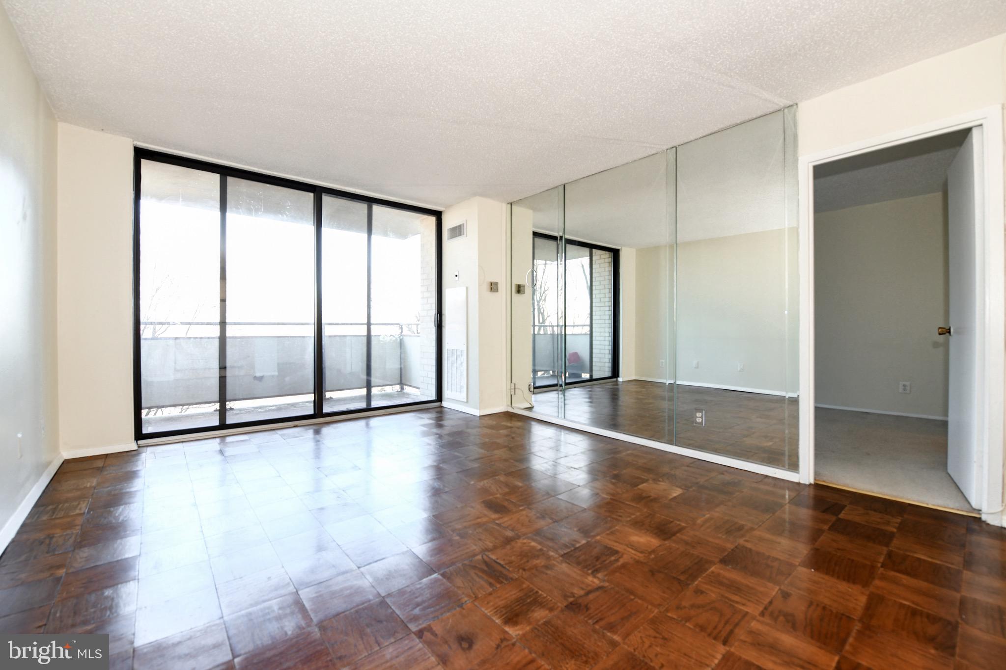 PROMENADE TOWERS - Residential Lease