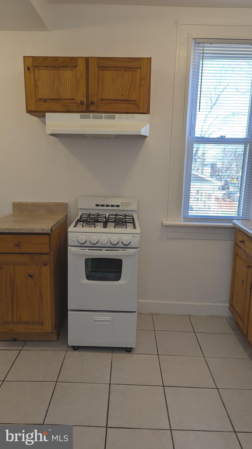 ROGNEL HEIGHTS - Residential Lease