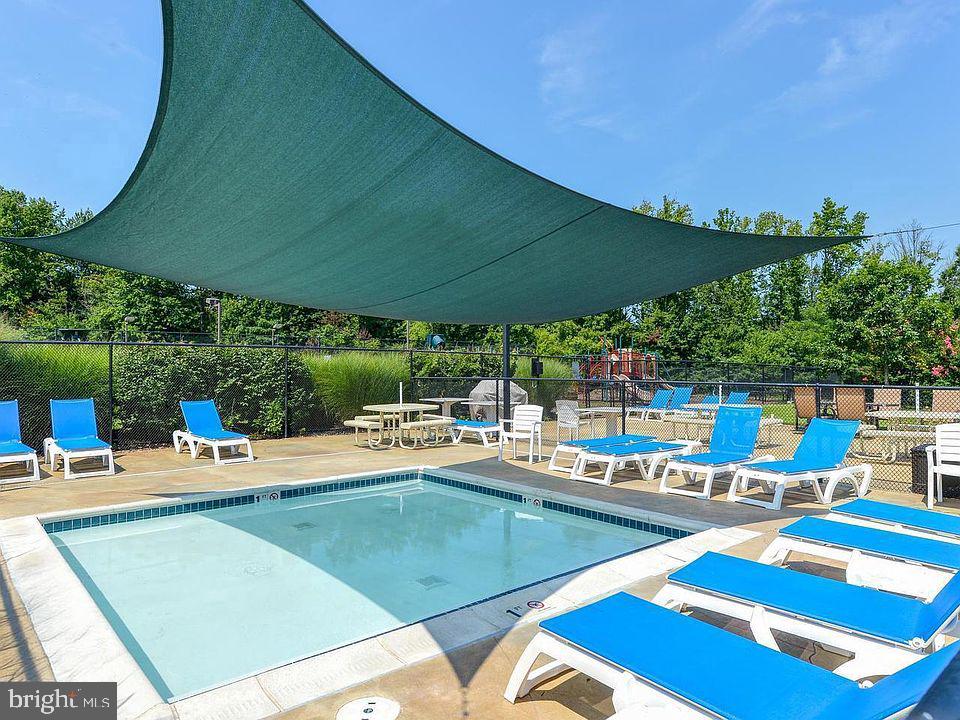 PATRIOTS GLEN - Residential