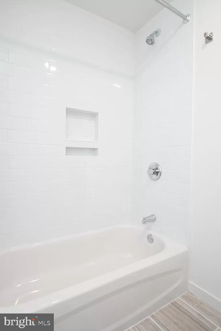 BELMONT - Residential Lease