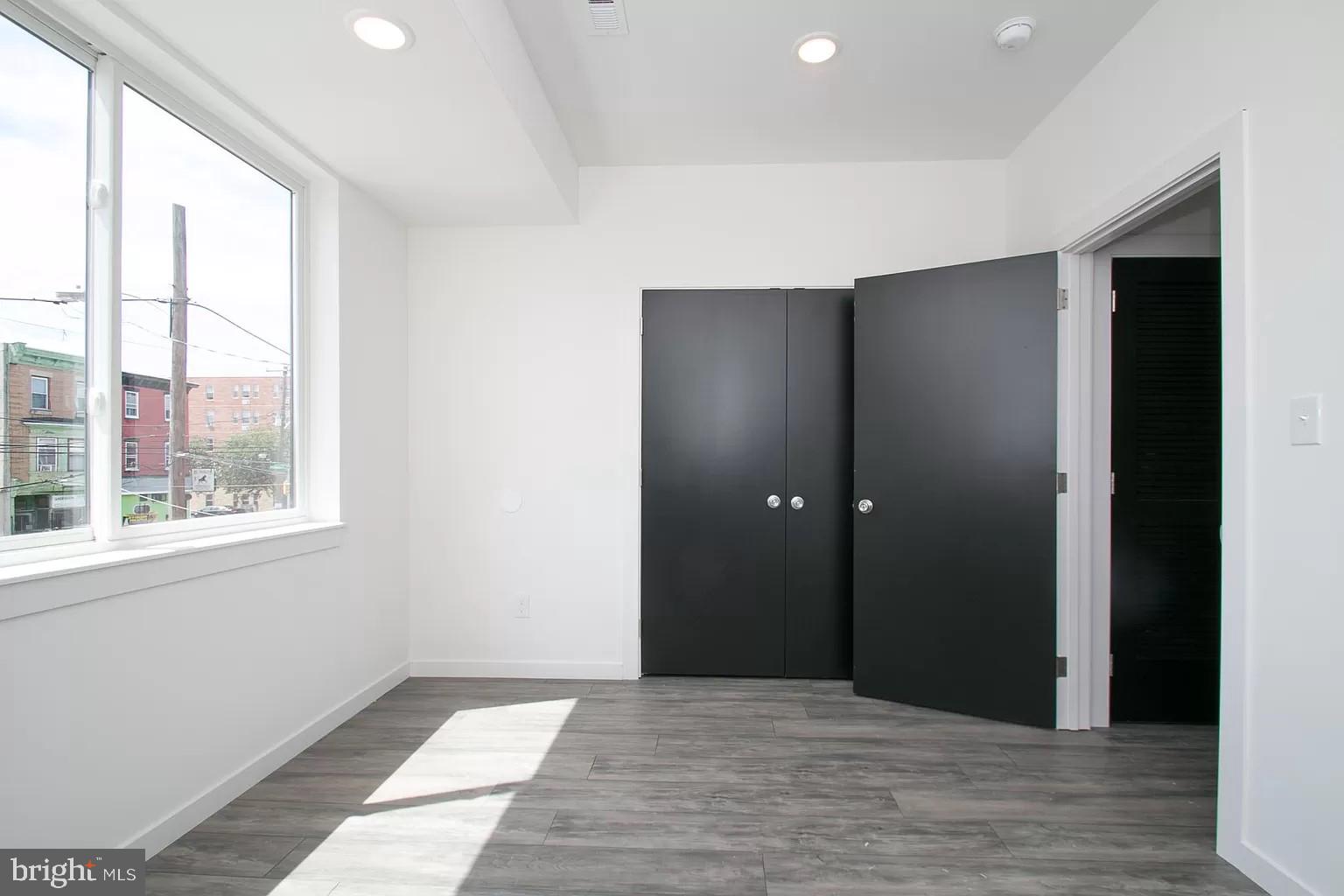 BELMONT - Residential Lease