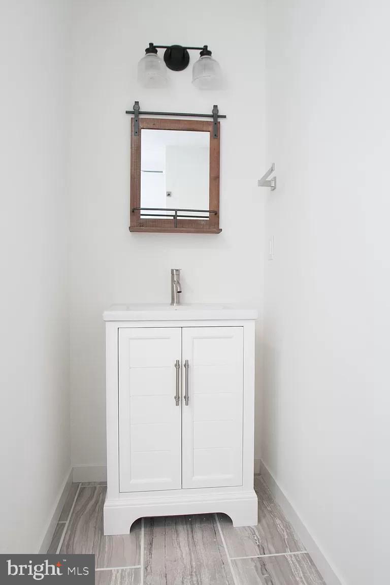 BELMONT - Residential Lease