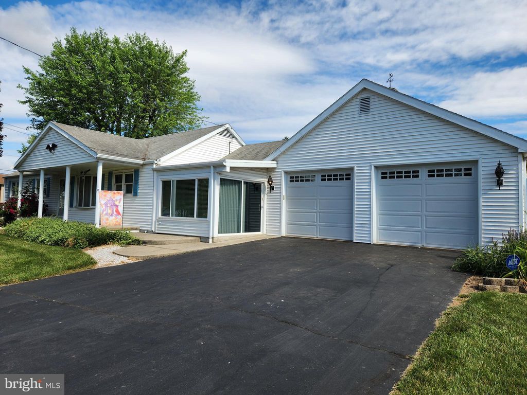 Photo of 515 Martin Avenue, Mount Joy, PA 17552 (MLS # PALA2052444)