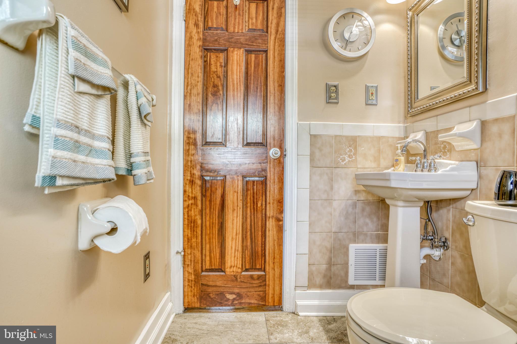 NEW CARROLLTON - Residential