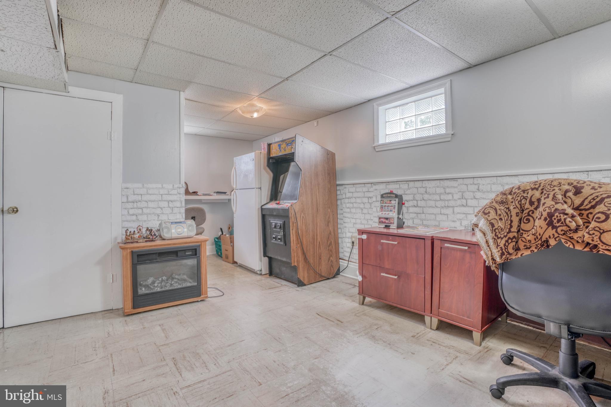 NEW CARROLLTON - Residential