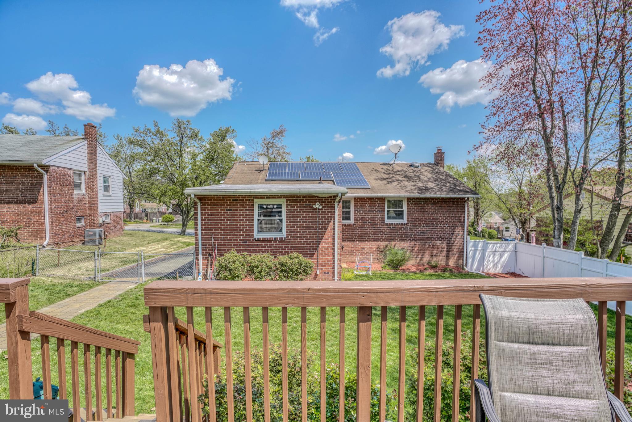 NEW CARROLLTON - Residential