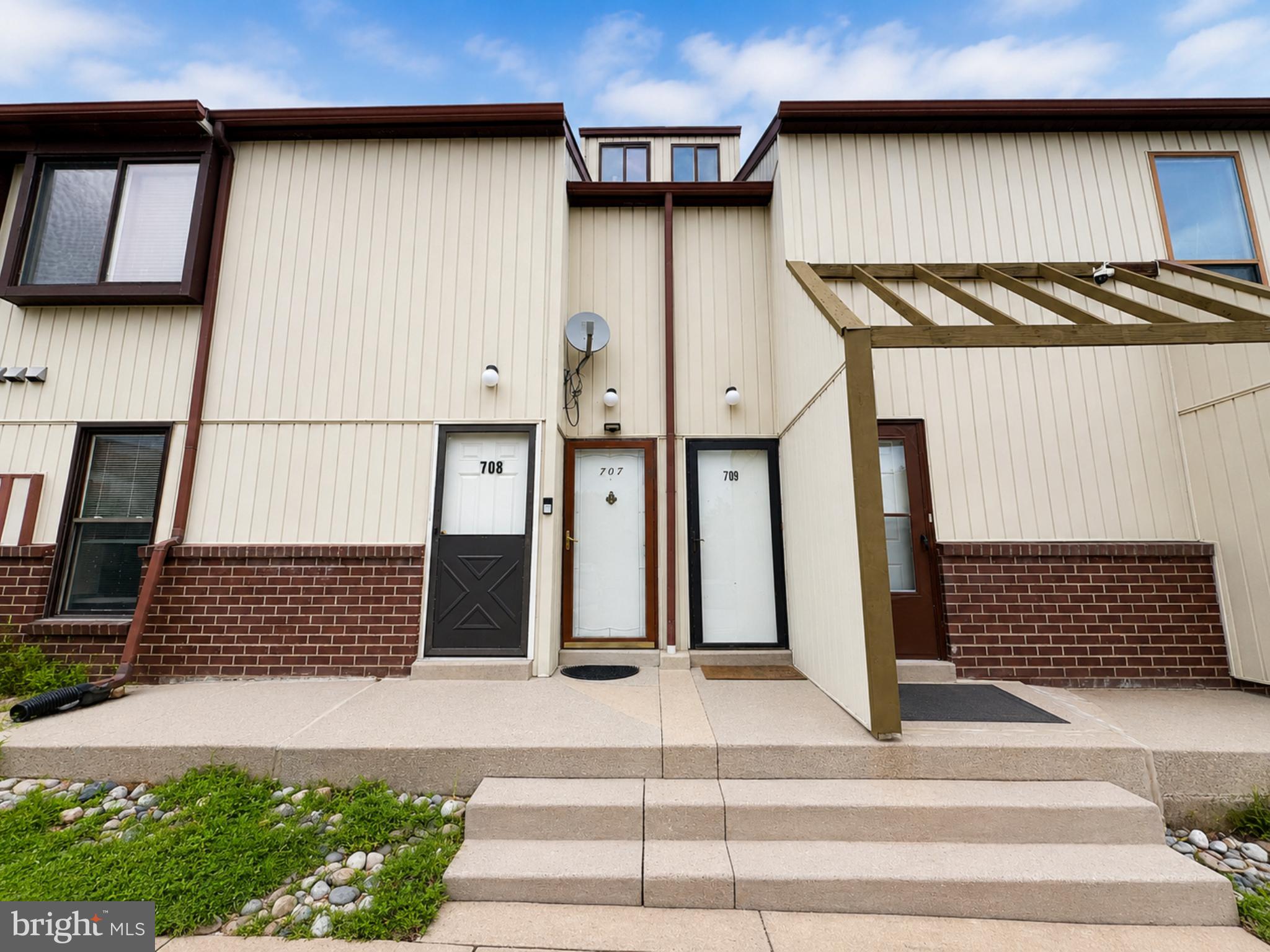 1825 BRIDGETOWN PIKE 707