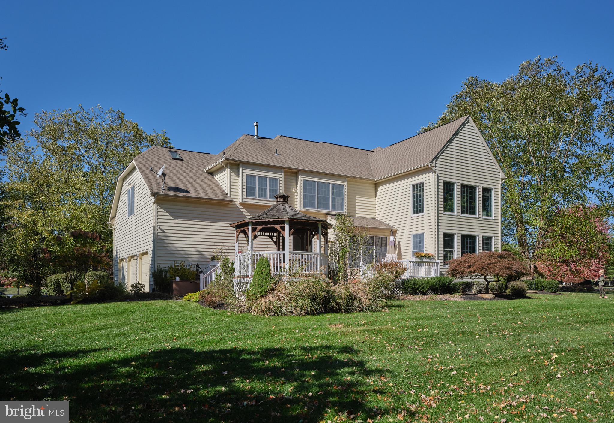 PICKERING CHASE - Residential