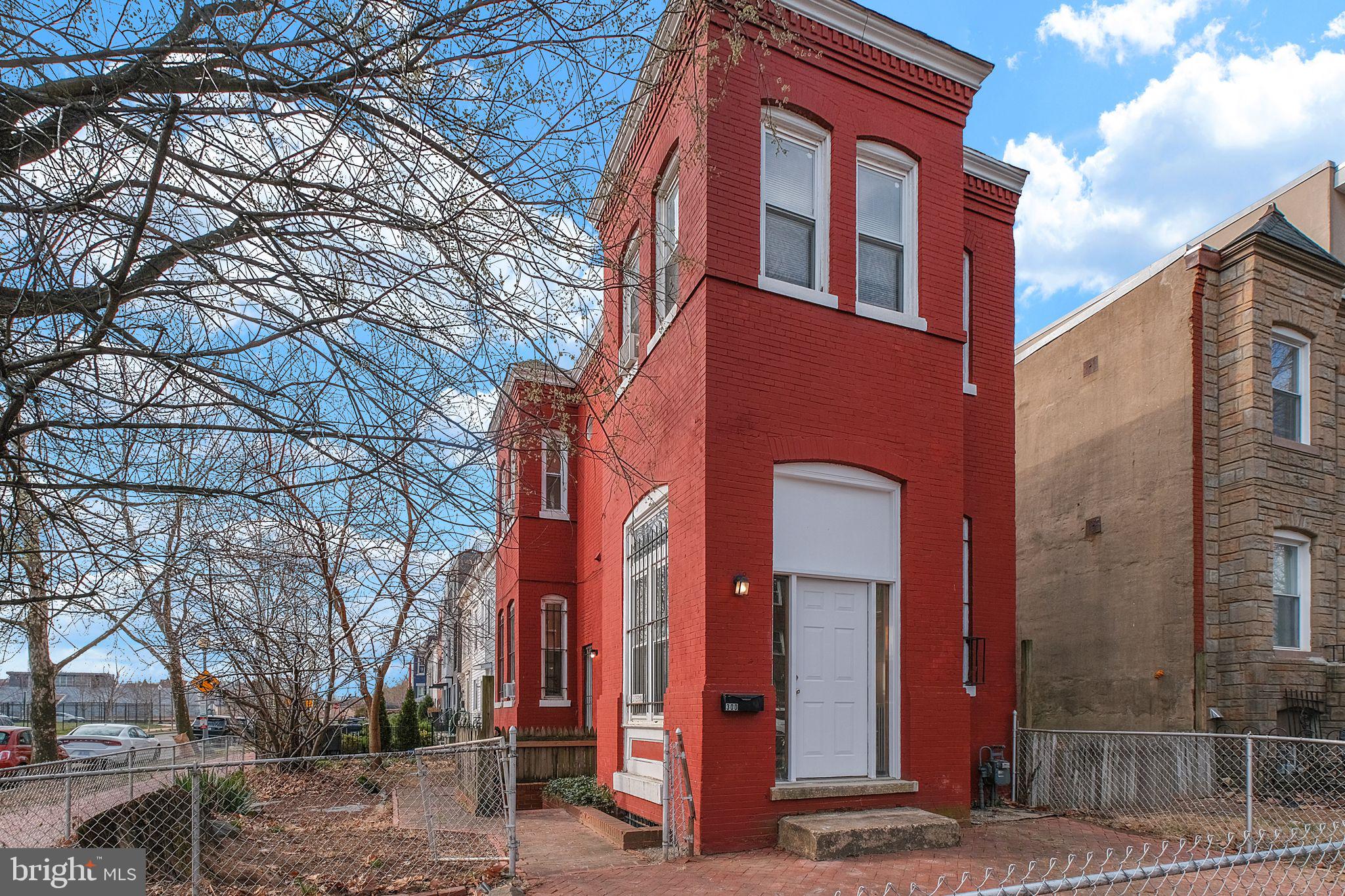 300 P STREET NW