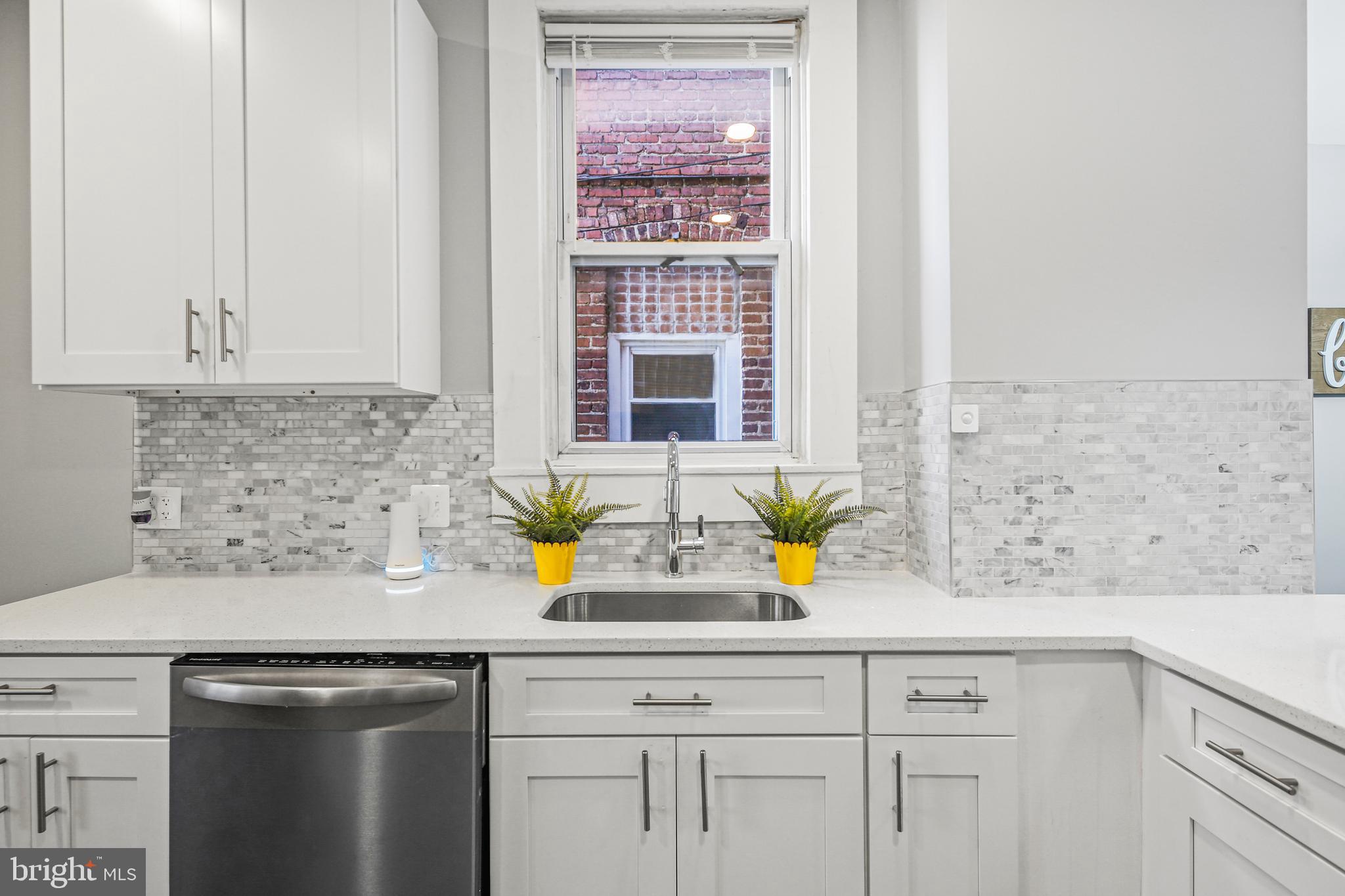 EVERGREEN LAWN - Residential