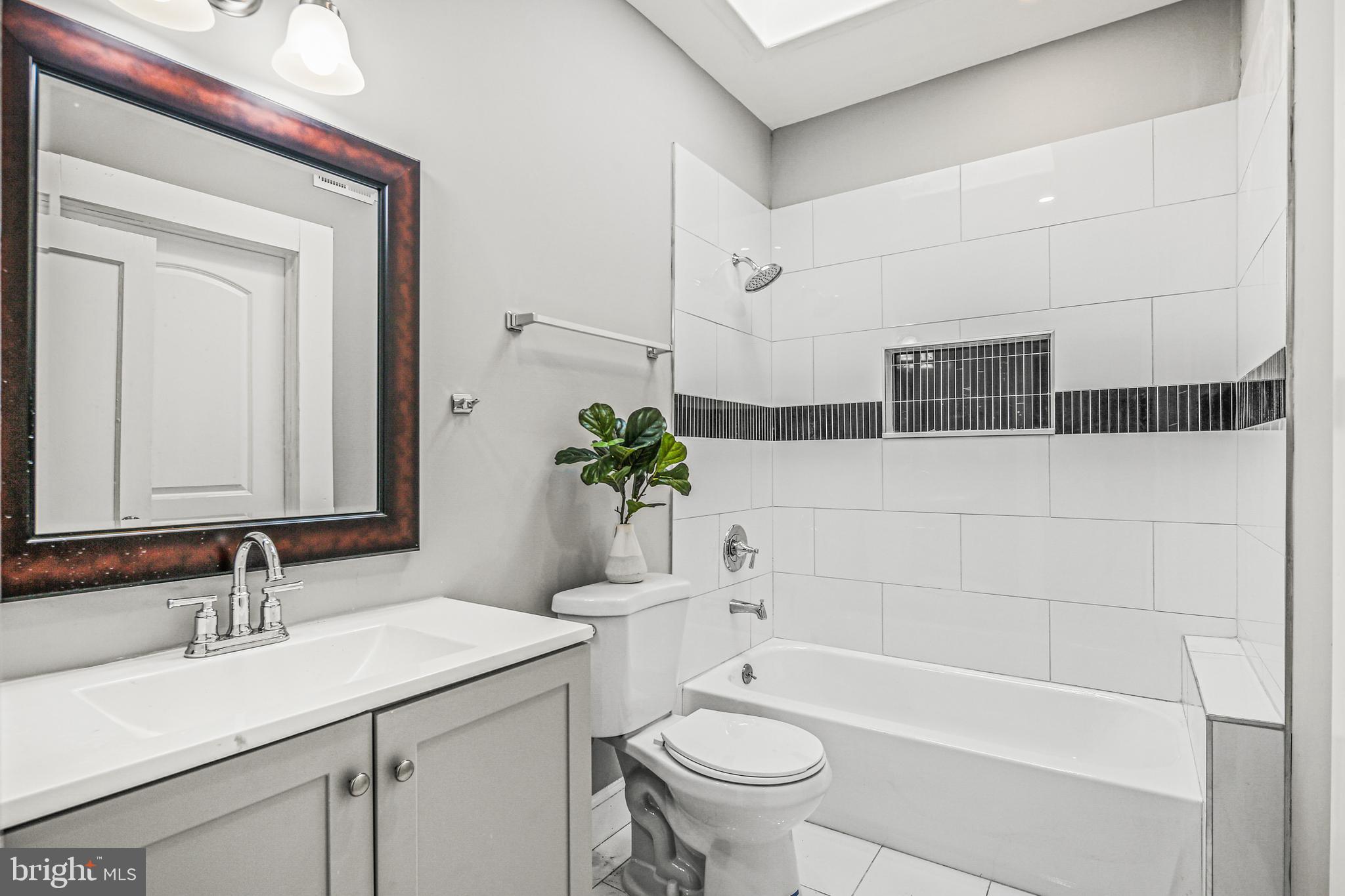 EVERGREEN LAWN - Residential