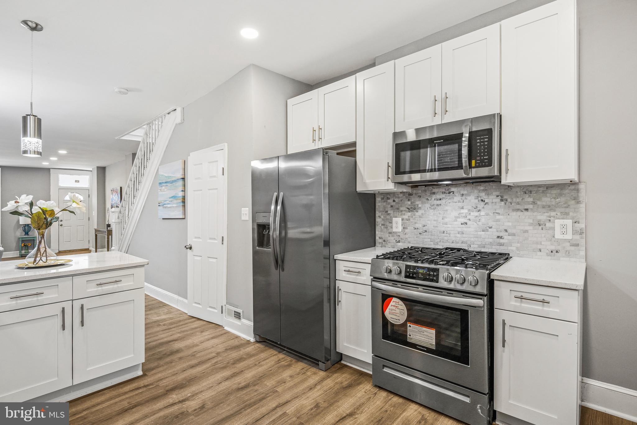 EVERGREEN LAWN - Residential