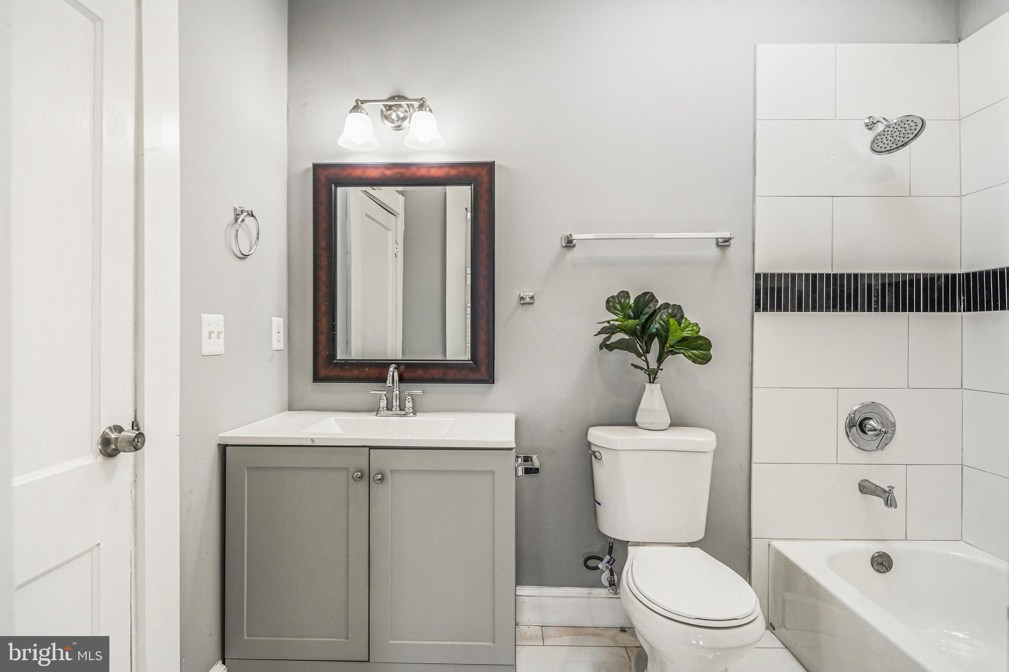 EVERGREEN LAWN - Residential