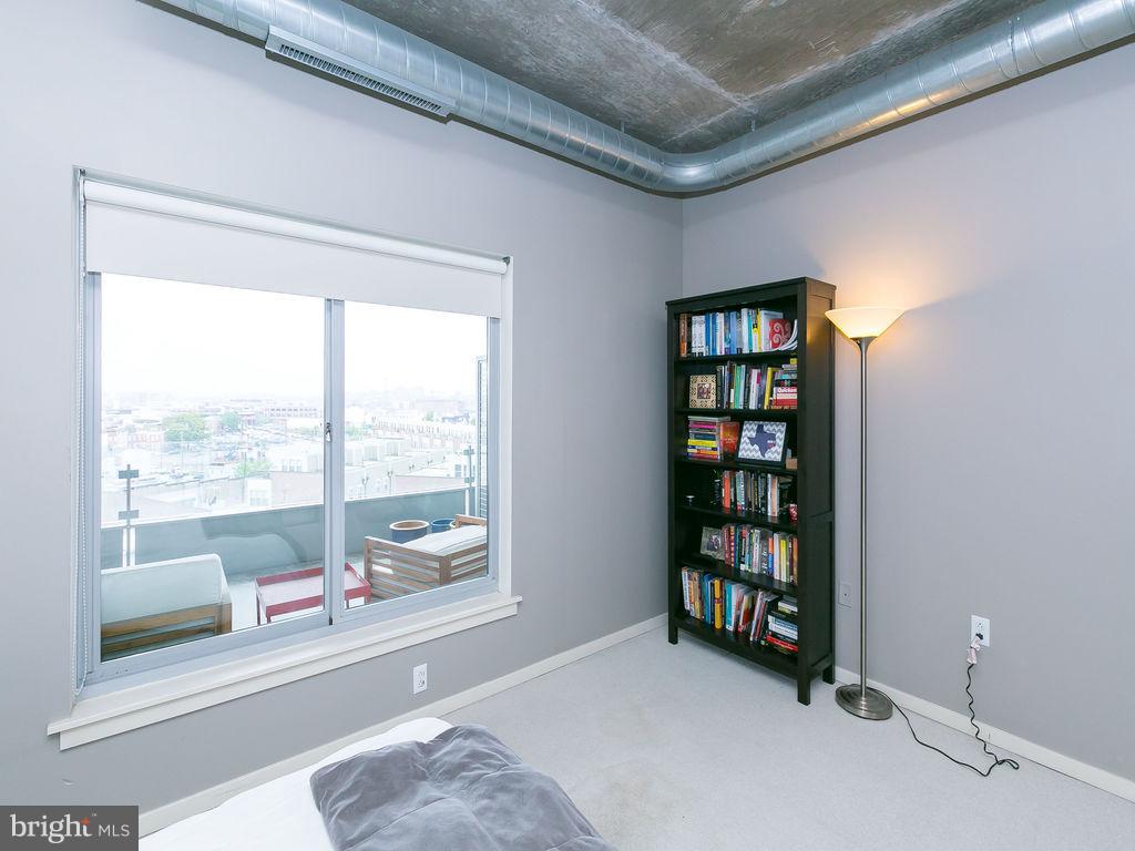 LOCUST POINT - Residential