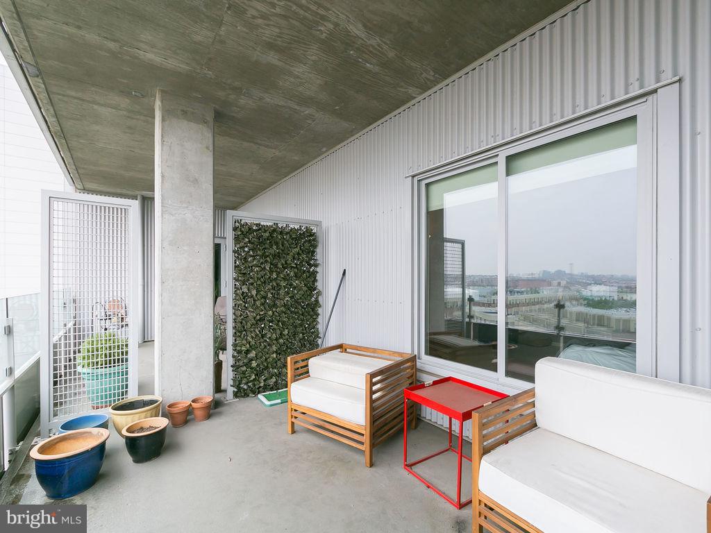 LOCUST POINT - Residential