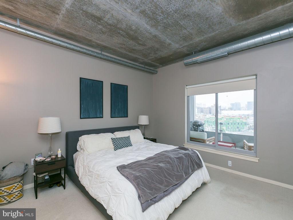 LOCUST POINT - Residential