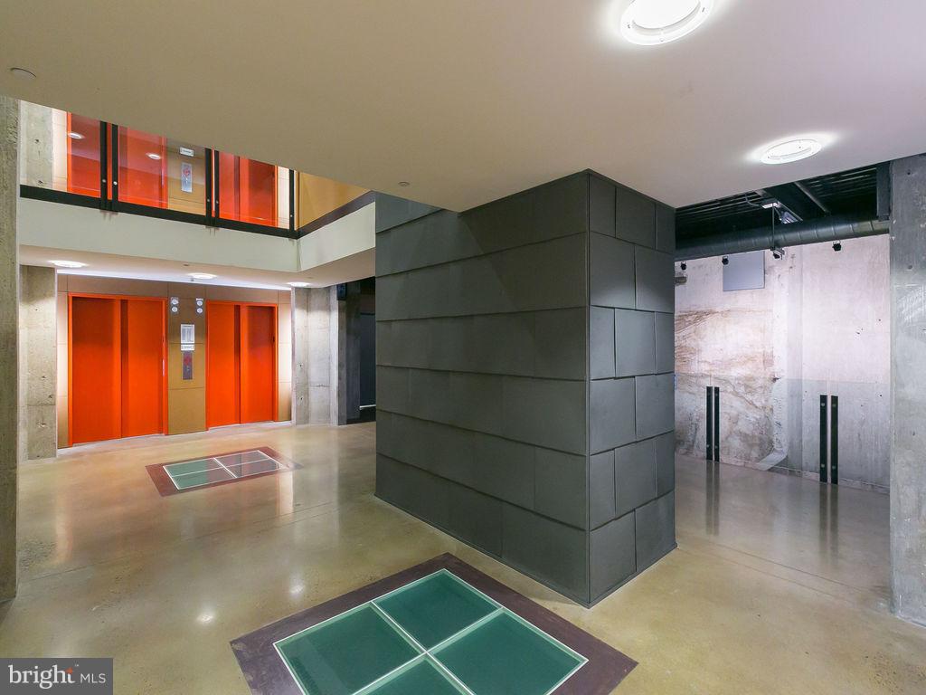 LOCUST POINT - Residential